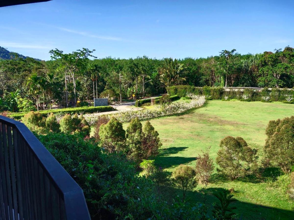 Khaolak Blue Sky Villa Khao Lak Exteriör bild